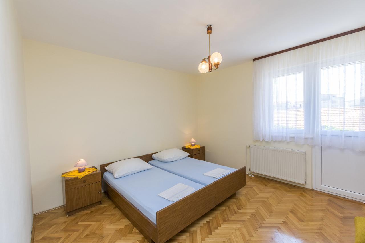 Apartment Hans Примоштен Экстерьер фото